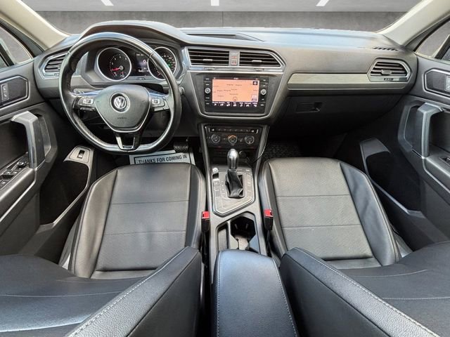 Used 2018 Volkswagen Tiguan SEL FWD image 24