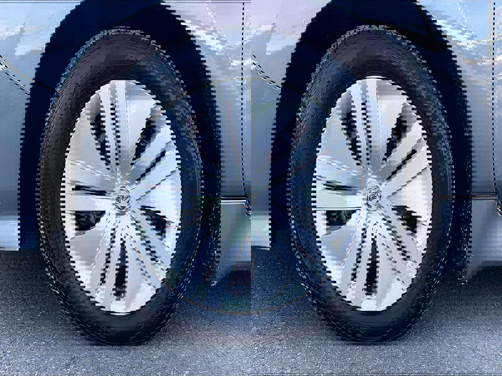 Certified 2023 Nissan Leaf S image 7