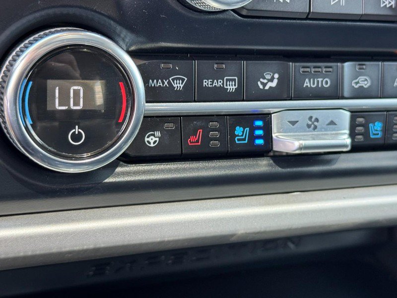 Used 2023 Ford Expedition XLT AWD/4WD image 22