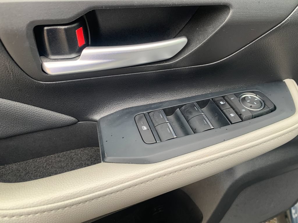 Used 2024 Toyota Grand Highlander AWD image 13