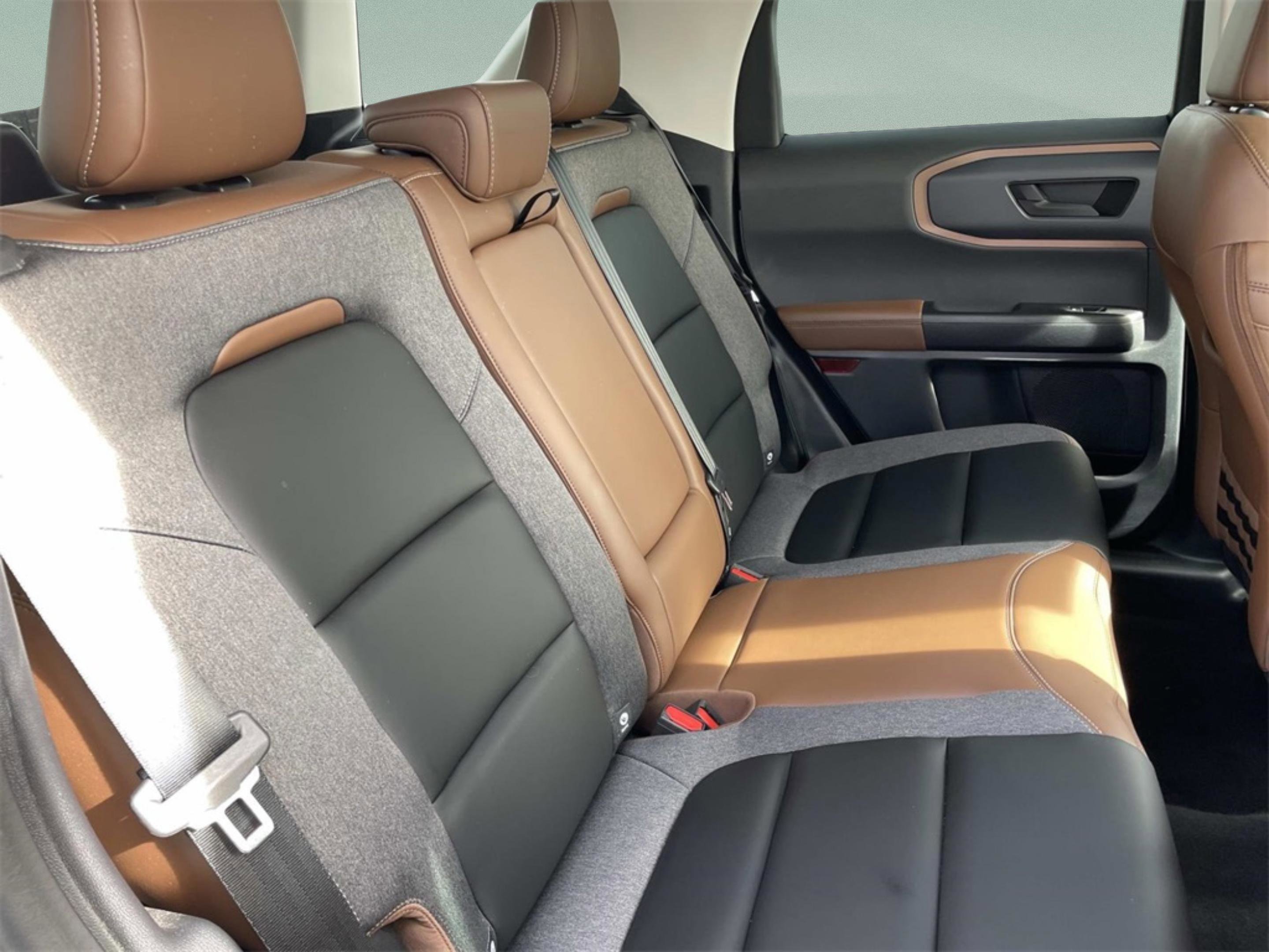 Used 2024 Ford Bronco Sport Outer Banks image 17