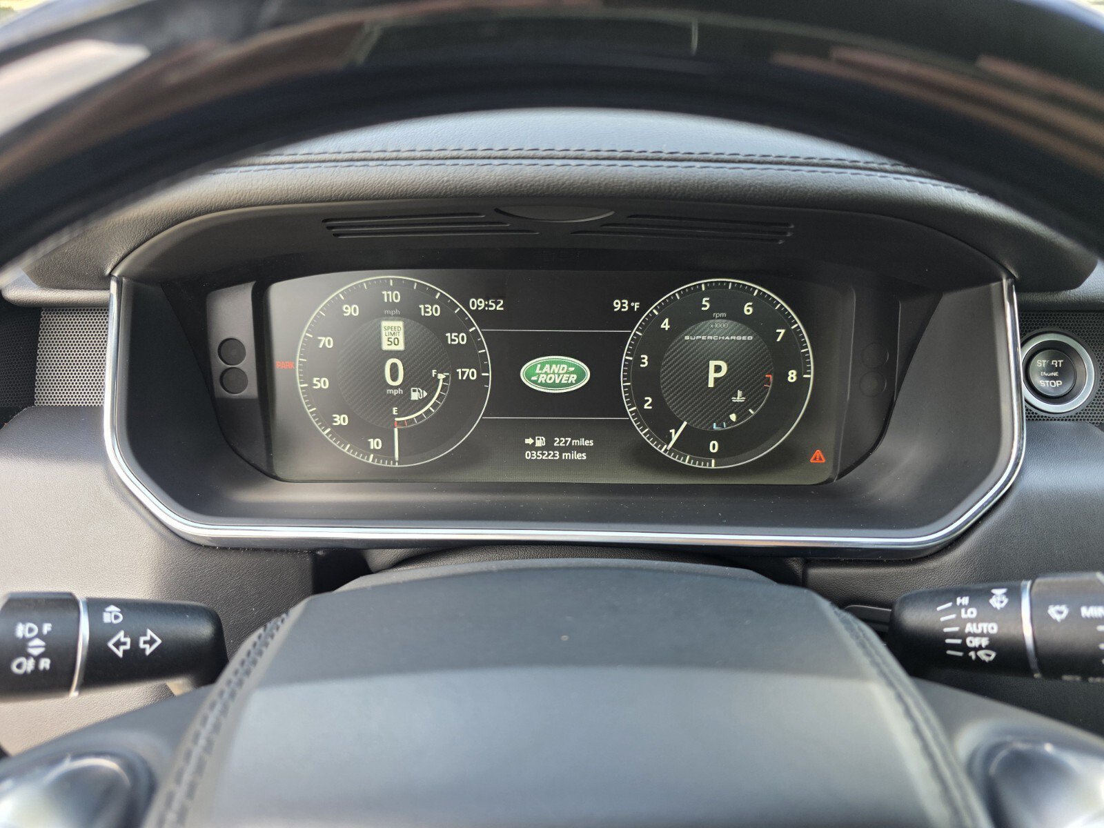 Used 2017 Land Rover Range Rover Supercharged AWD/4WD image 18