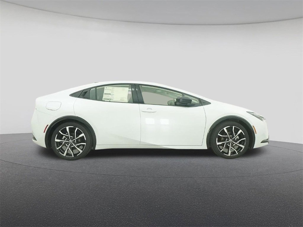 New 2026 Toyota Prius Plug-In Hybrid FWD image 27