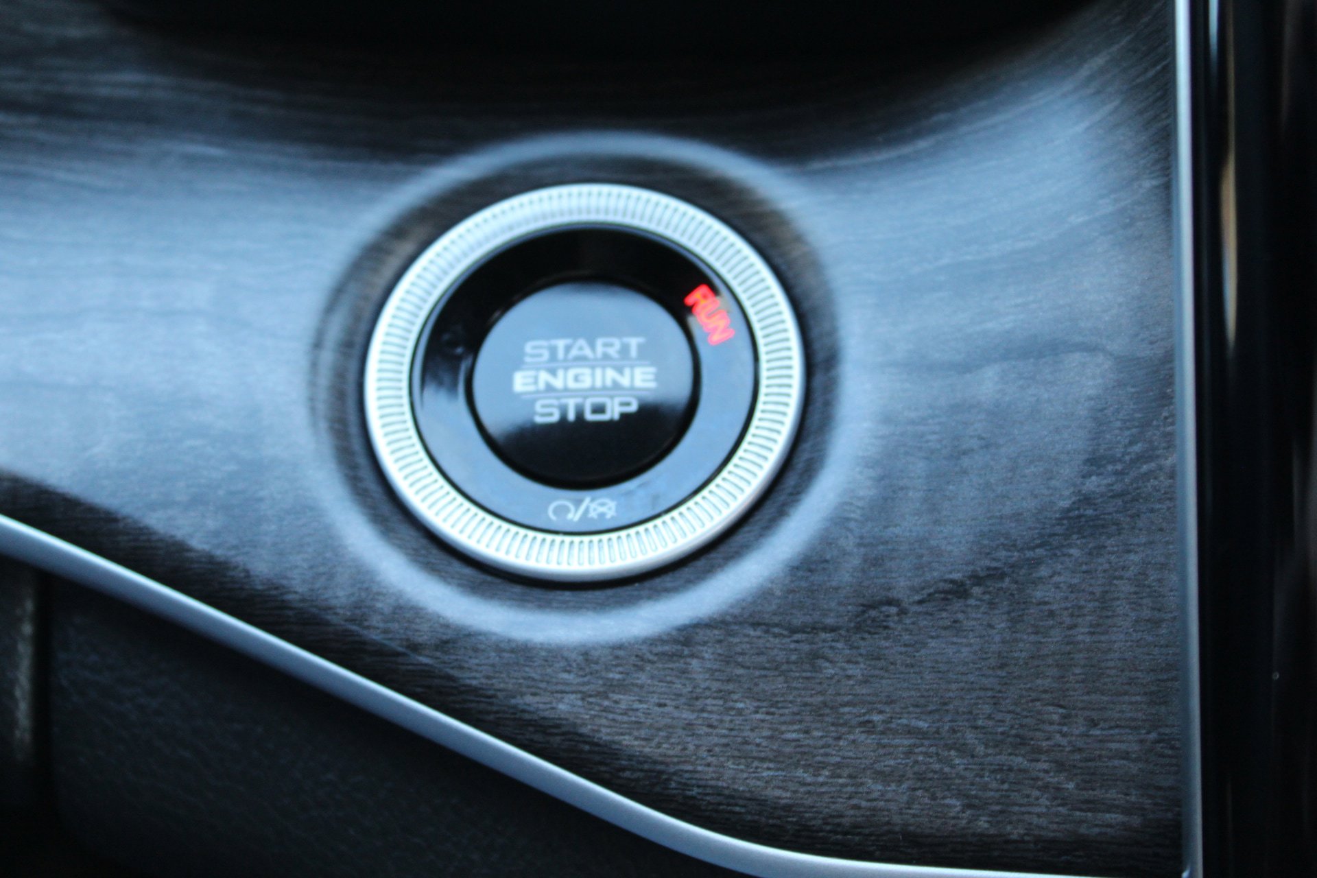 Used 2024 Jeep Grand Cherokee L Limited w/ Luxury Tech Group II image 43
