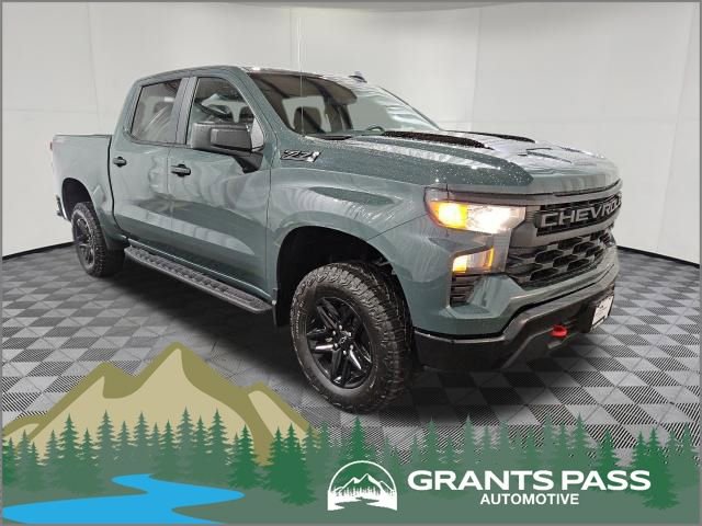 New 2026 Chevrolet Silverado 1500 Custom Trail Boss w/ LPO, Dark Essentials Package