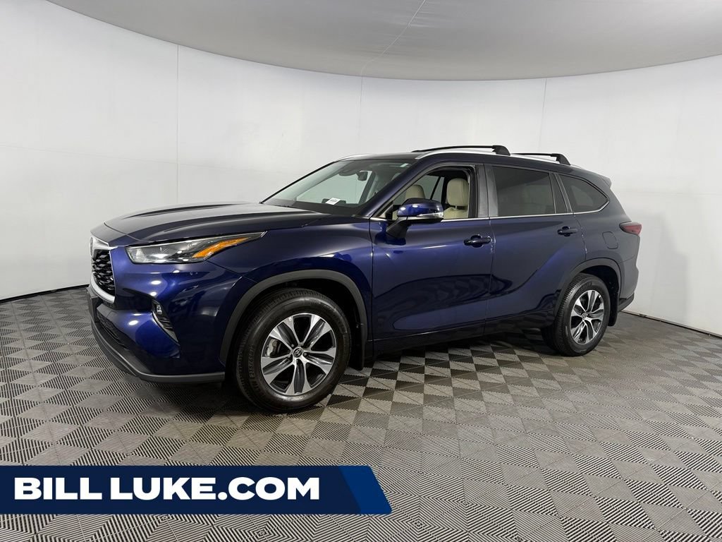 Used 2024 Toyota Highlander XLE