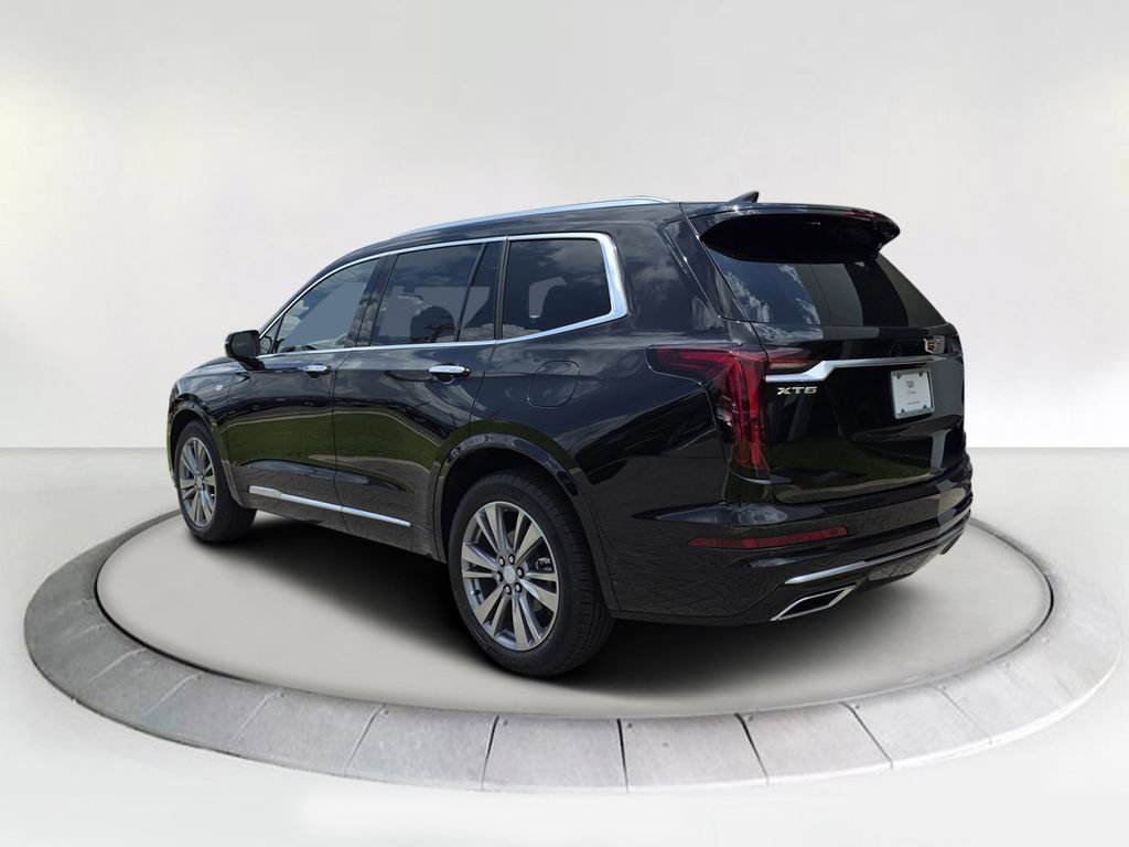New 2025 Cadillac XT6 Premium Luxury FWD image 3