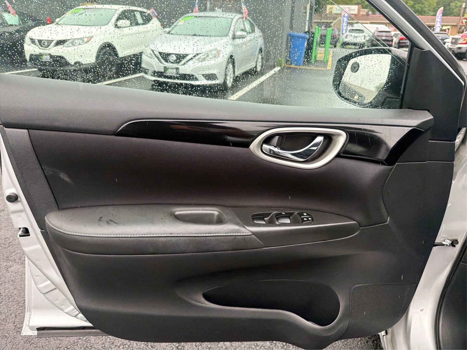 Used 2017 Nissan Sentra SV FWD image 18