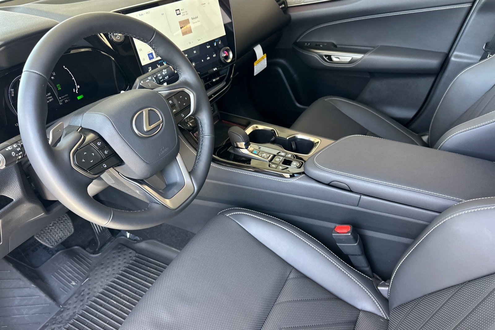 Used 2026 Lexus NX 450h+ AWD w/ Accessory Package (2T) image 4
