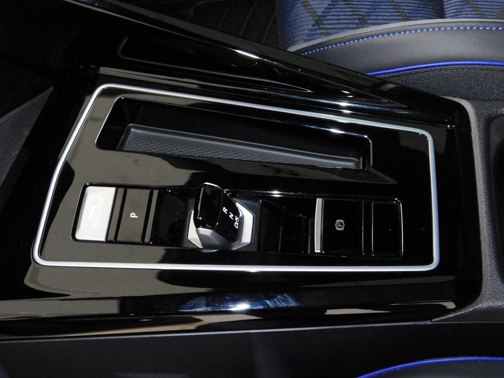 Used 2025 Volkswagen Golf R image 36