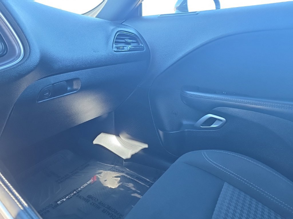 Used 2018 Dodge Challenger SXT RWD image 15