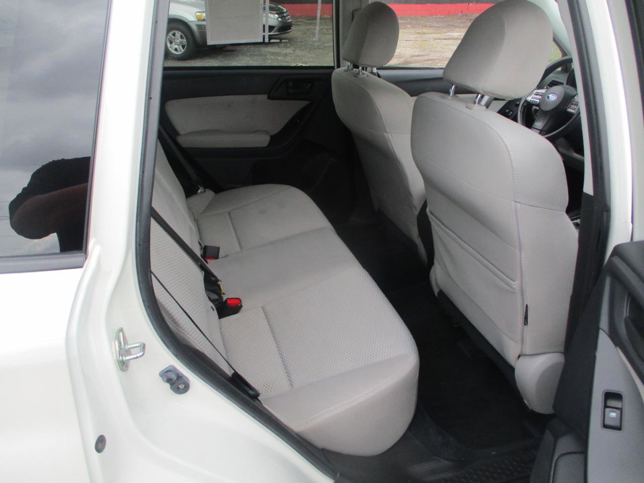 Used 2015 Subaru Forester 2.5i Premium w/ All-Weather Package AWD/4WD image 9