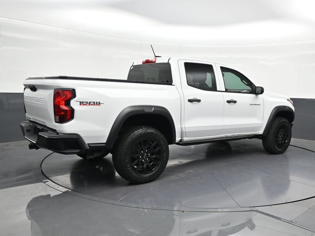 Used 2023 Chevrolet Colorado Trail Boss w/ Advanced Trailering Package AWD/4WD image 5
