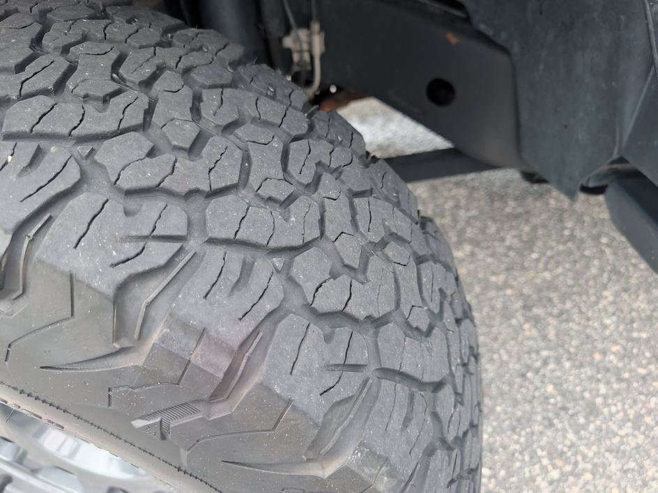 Used 2018 Jeep Wrangler Unlimited Sahara AWD/4WD image 29