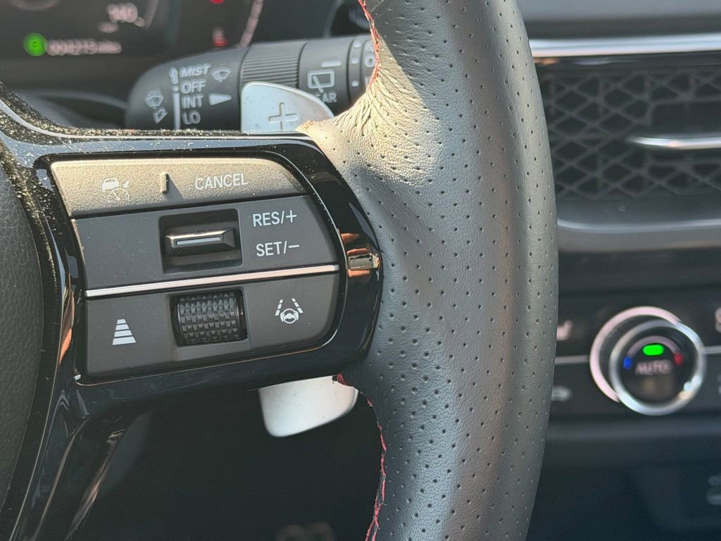 Certified 2025 Acura ADX A-Spec image 18