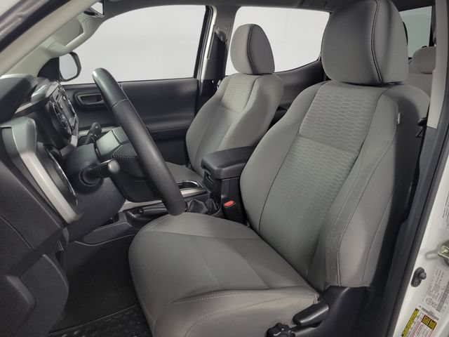 Used 2017 Toyota Tacoma SR5 AWD/4WD image 14