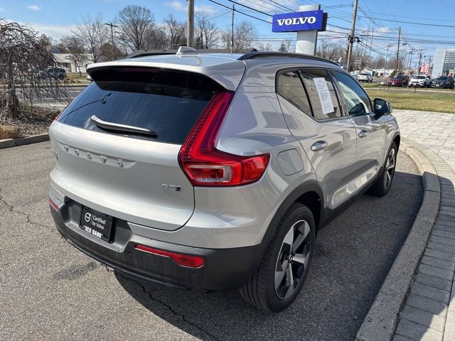 Used 2025 Volvo XC40 B5 Plus AWD/4WD image 5