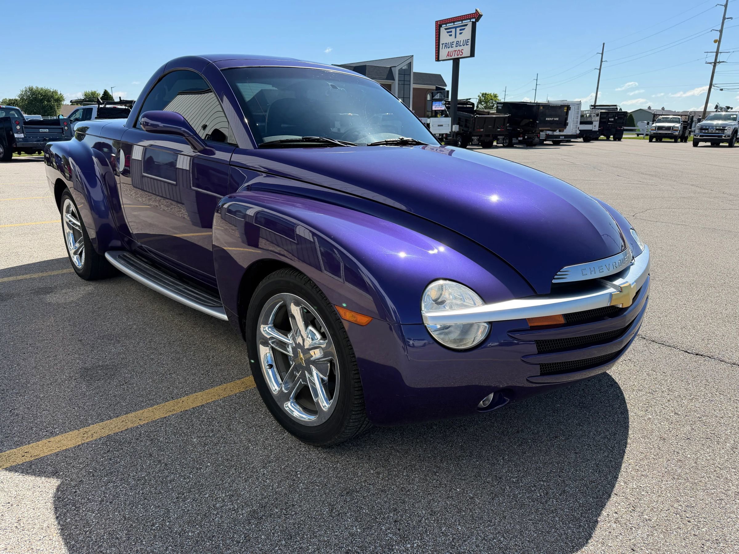 Used 2004 Chevrolet SSR w/ Preferred Equipment Group RWD image 7