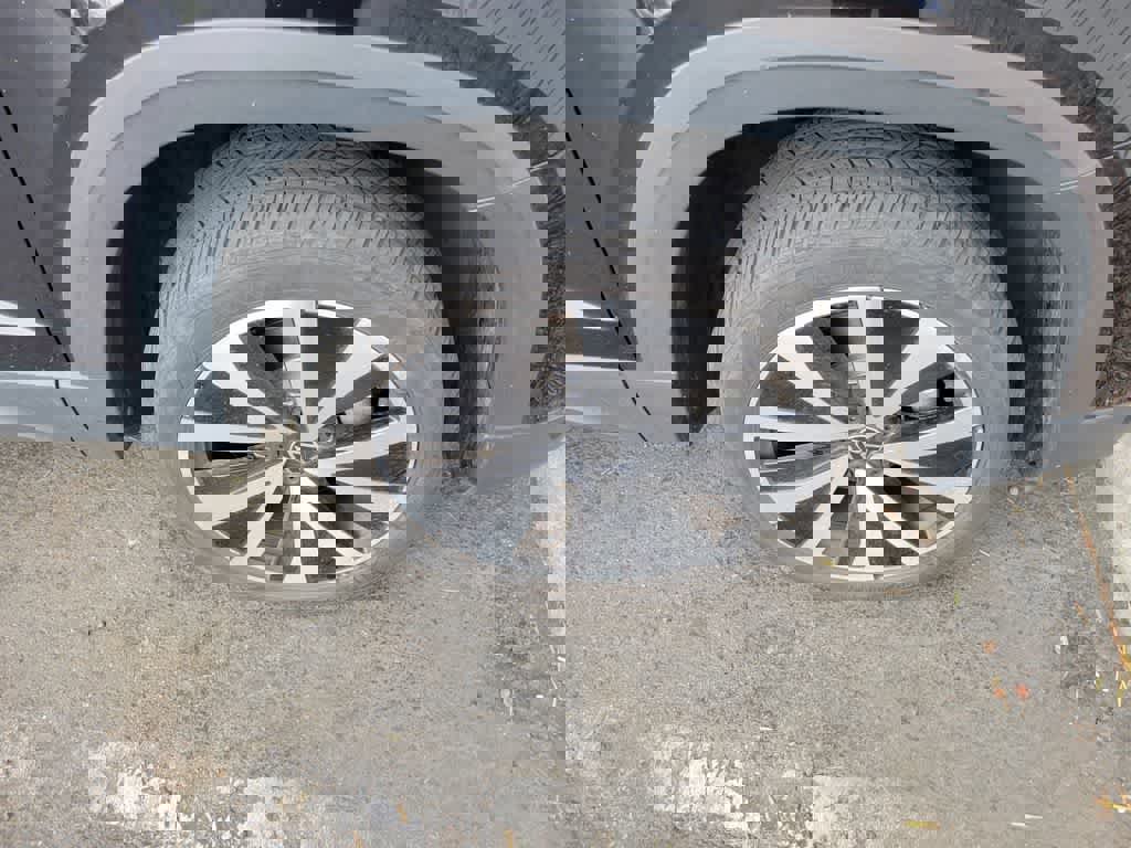 Used 2022 Volkswagen Taos SE image 10