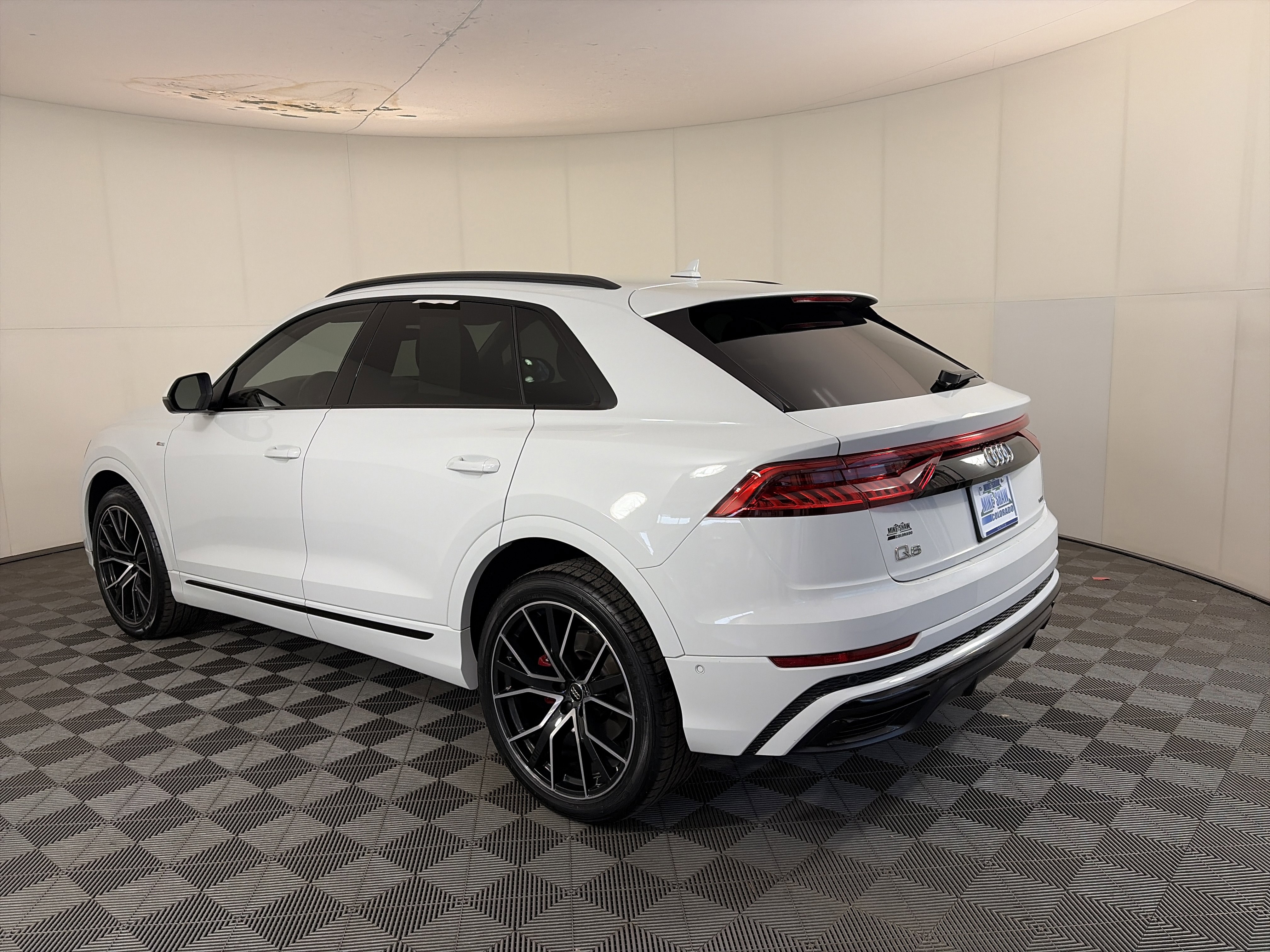 Used 2020 Audi Q8 Premium Plus image 11