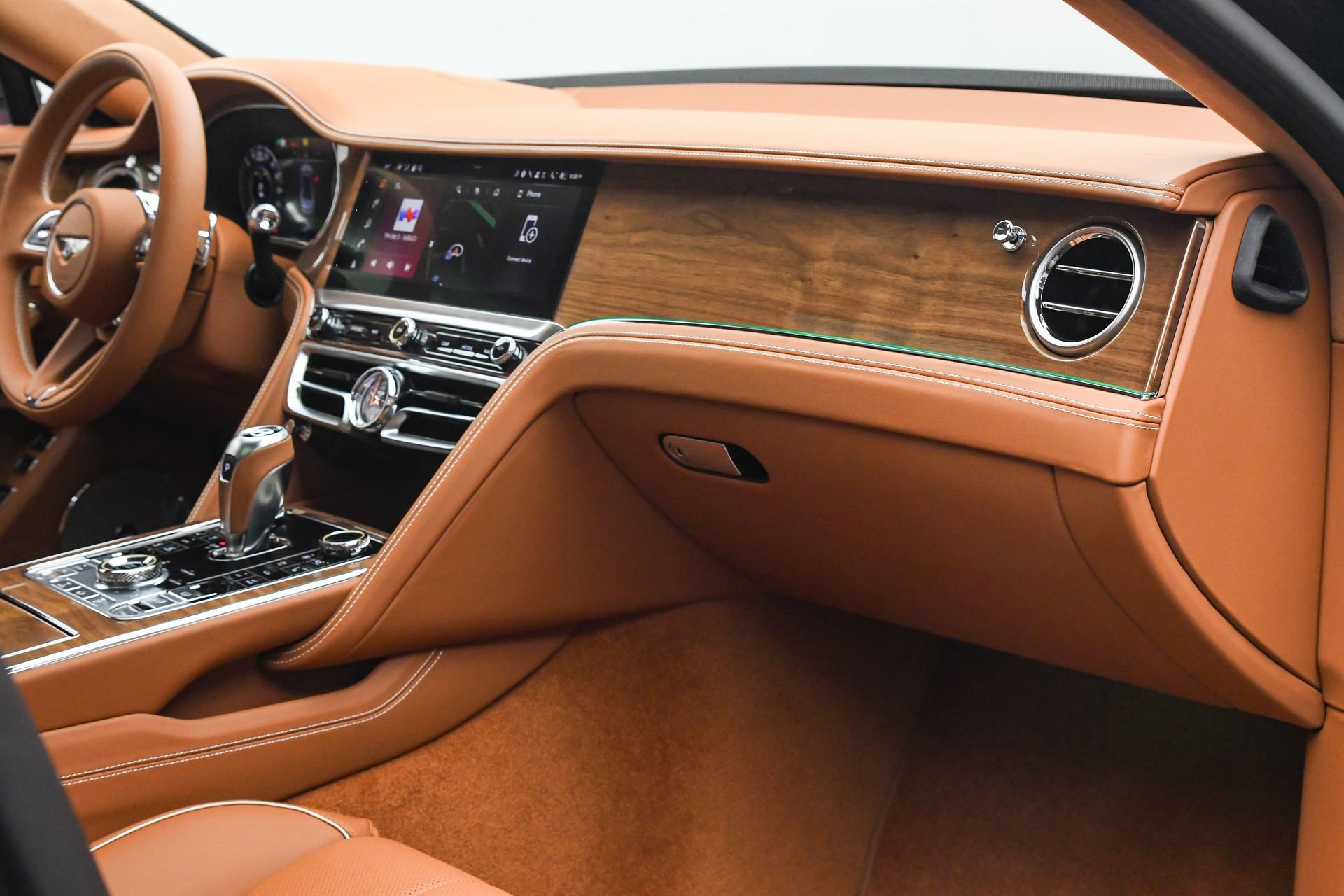 New 2026 Bentley Flying Spur Plug-In Hybrid image 20