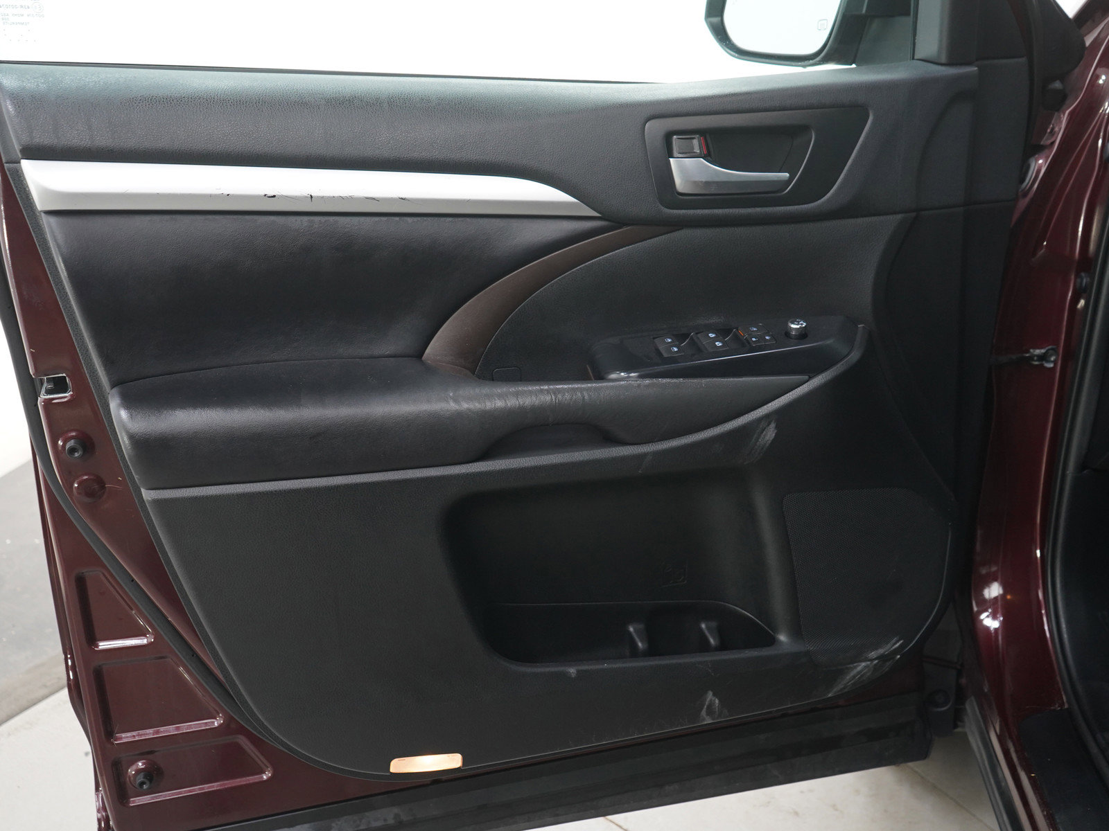 Used 2019 Toyota Highlander XLE AWD/4WD image 20
