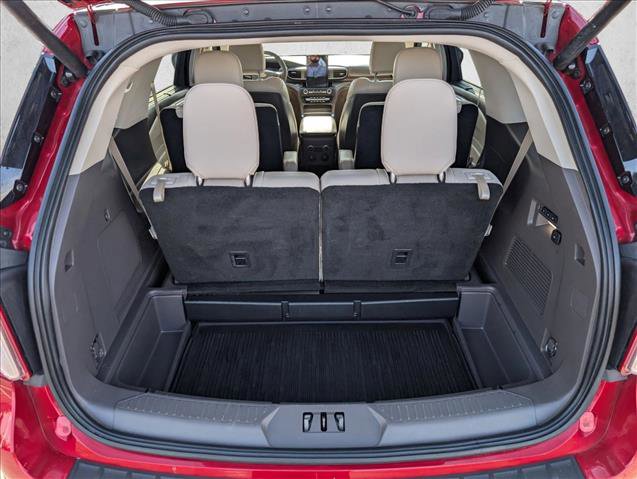Used 2020 Ford Explorer Platinum w/ Premium Technology Package image 6