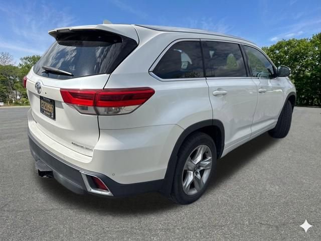Used 2017 Toyota Highlander Limited AWD/4WD image 7
