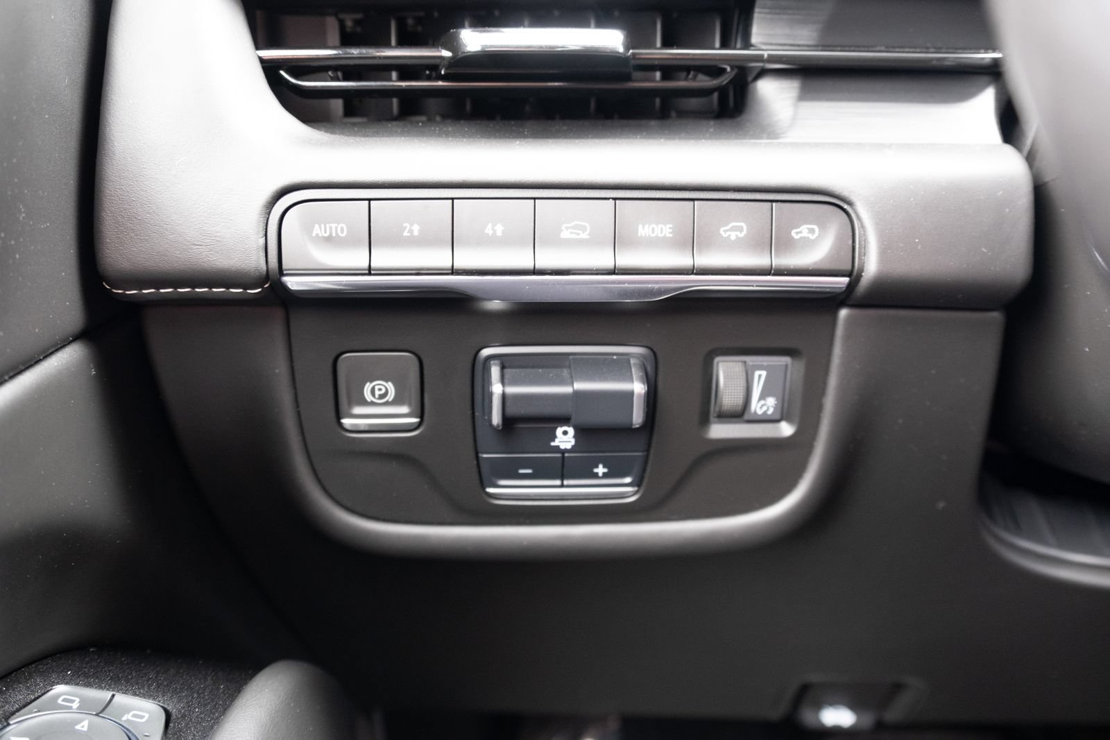 Used 2022 Cadillac Escalade Sport Platinum AWD/4WD image 9