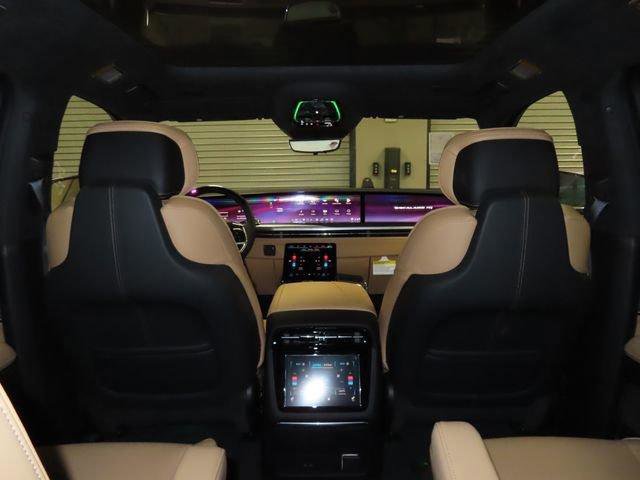 New 2025 Cadillac Escalade IQ Luxury 2 w/ LPO, Radiant Package AWD/4WD image 27