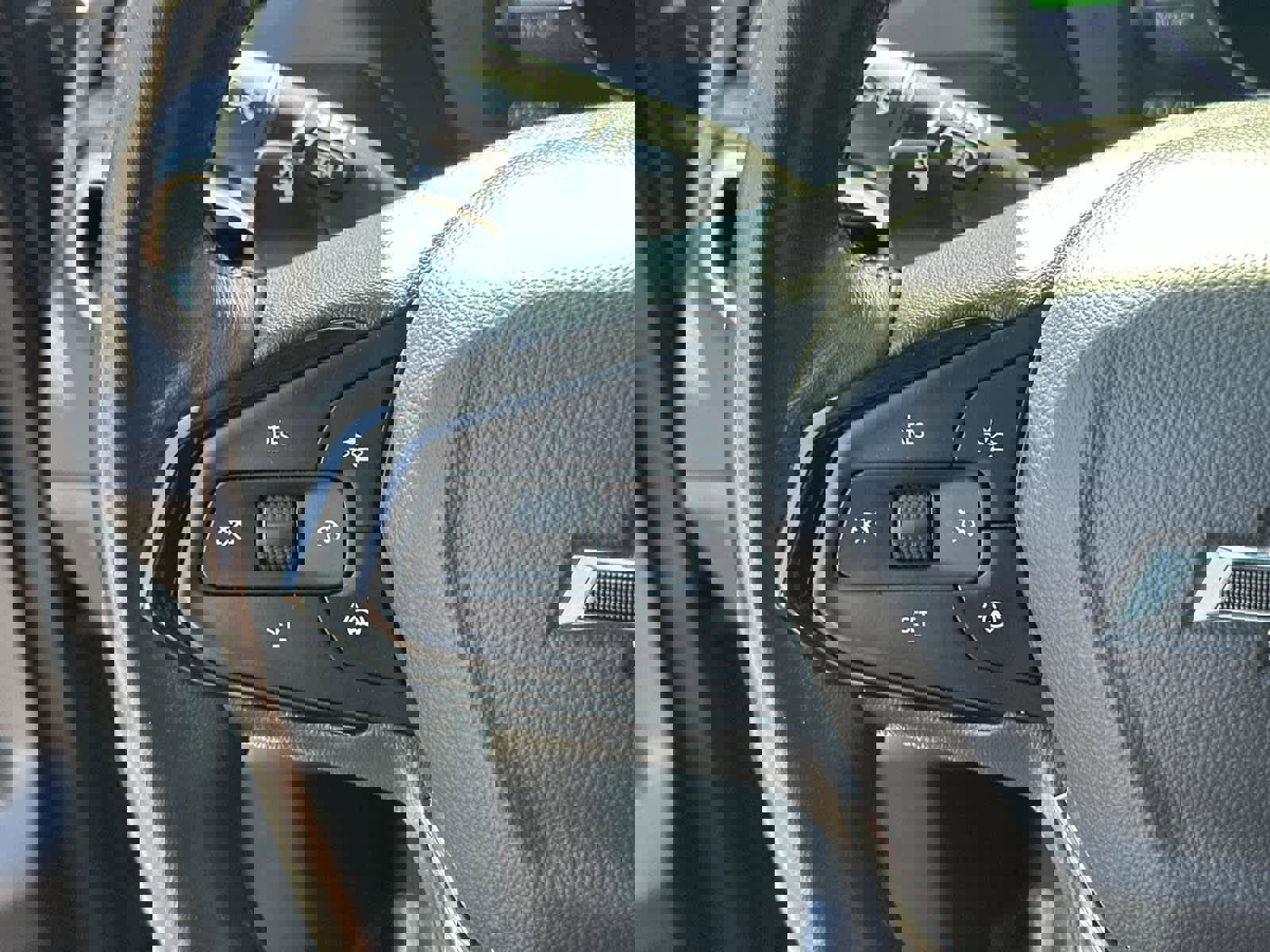 Used 2023 Chevrolet Bolt EUV Premier w/ Super Cruise Package image 23