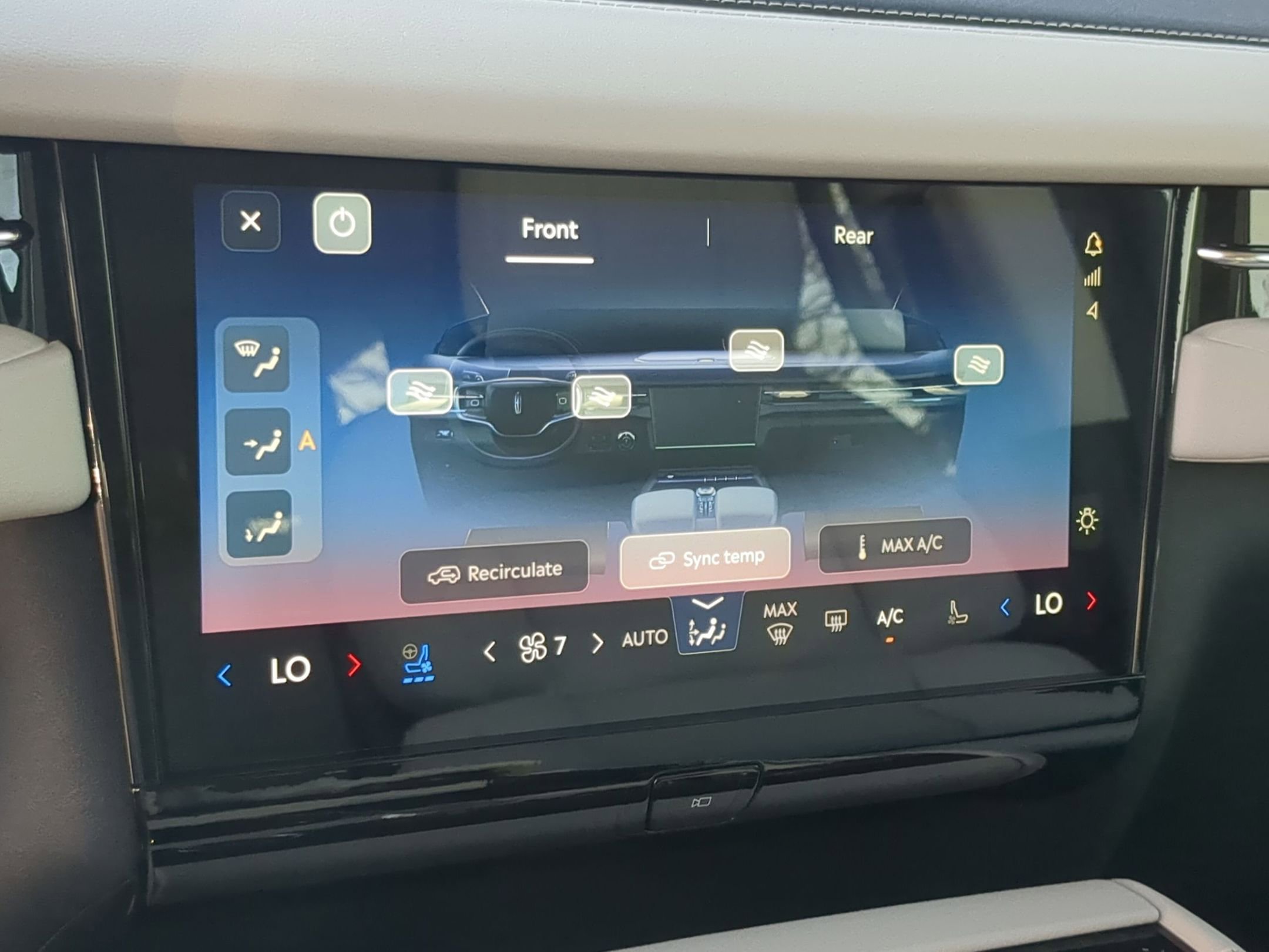 New 2026 Lincoln Navigator L Premier image 18