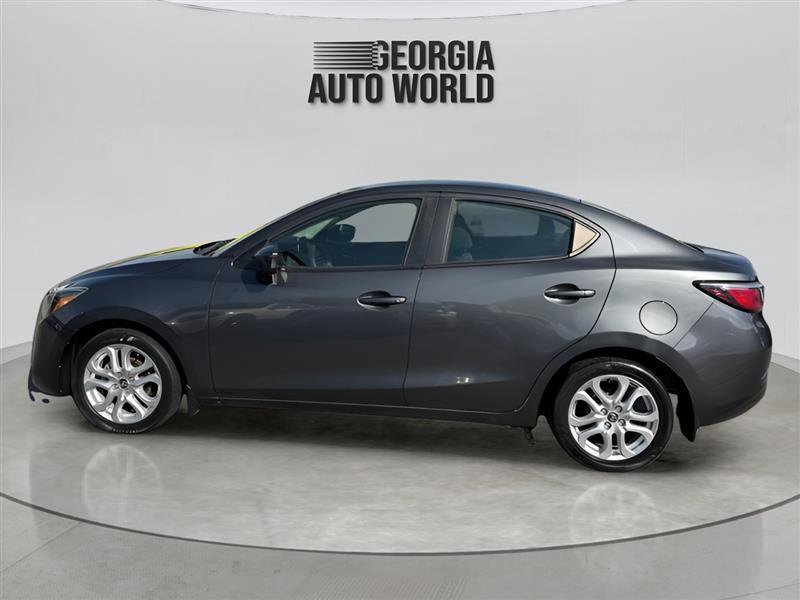 Used 2017 Toyota Yaris iA FWD image 8