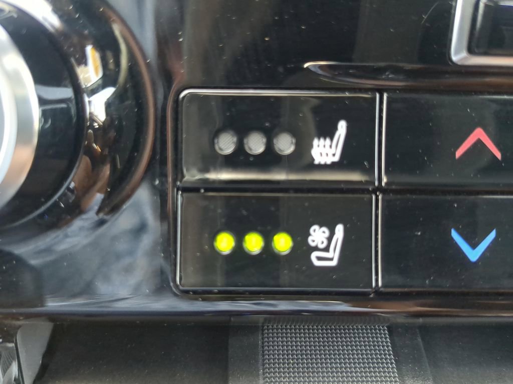 Used 2020 Toyota Highlander Platinum image 28