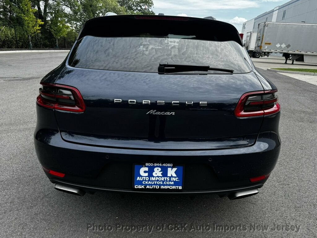Used 2017 Porsche Macan AWD/4WD image 5