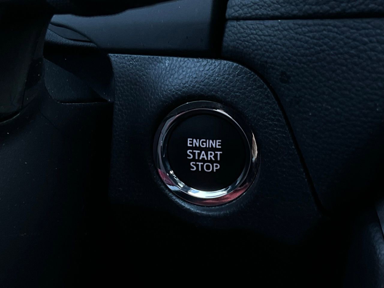 Used 2025 Toyota RAV4 XLE image 29