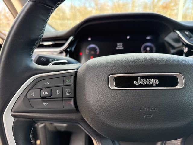 Used 2022 Jeep Grand Cherokee Limited image 37