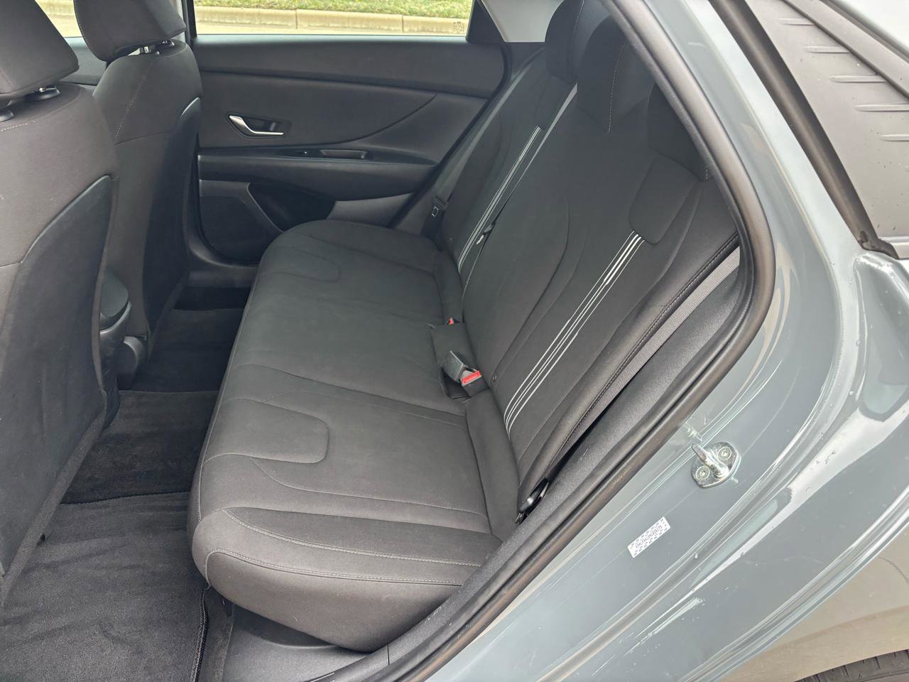 Used 2022 Hyundai Elantra Blue image 11