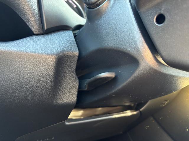 Used 2022 Toyota RAV4 LE image 22