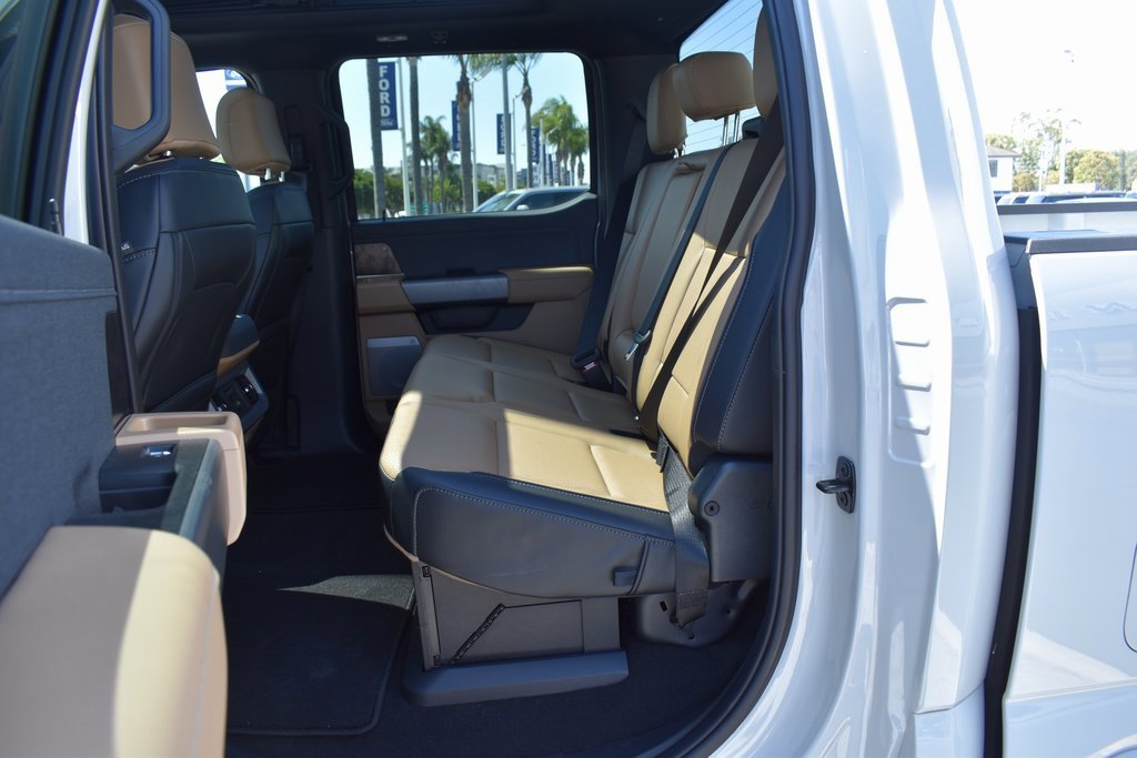Used 2025 Ford F450 Lariat w/ FX4 Off-Road Package image 16