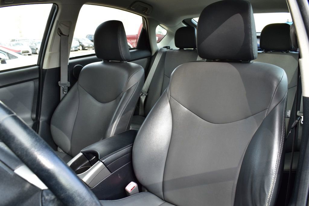 Used 2013 Toyota Prius Four FWD image 14