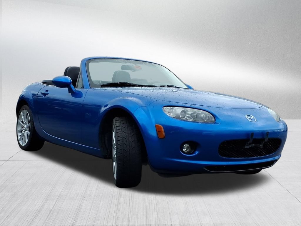 Used 2006 MAZDA MX-5 Miata Grand Touring RWD image 6