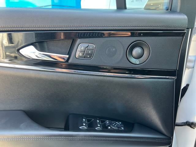 Used 2023 Lincoln Nautilus Reserve w/ Equipment Group 201A image 37