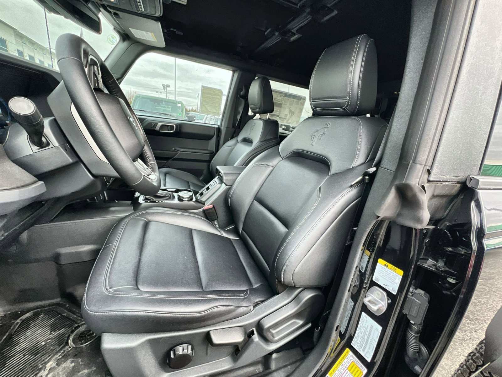 New 2025 Ford Bronco Badlands image 13