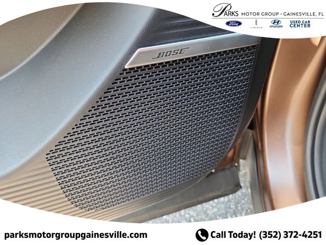 New 2025 Hyundai Santa Fe Limited FWD image 17