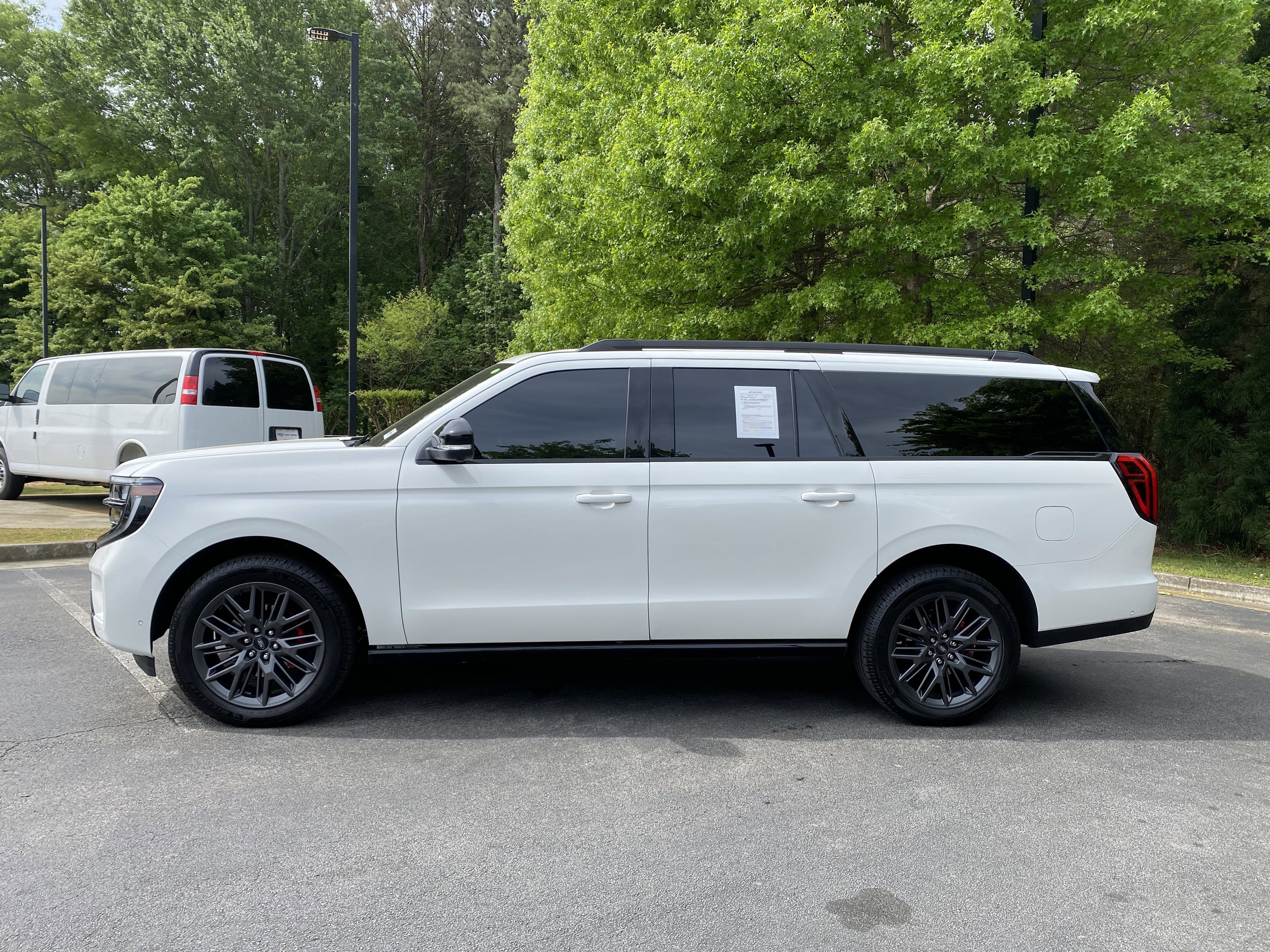 Used 2025 Ford Expedition Max Platinum w/ Stealth Performance Package AWD/4WD image 6