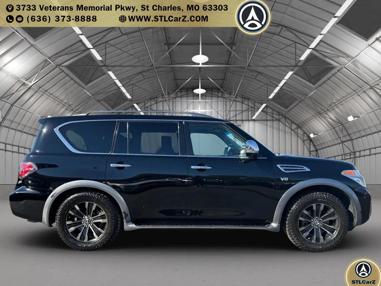 Used 2017 Nissan Armada Platinum w/ Interior Lighting Package RWD image 2