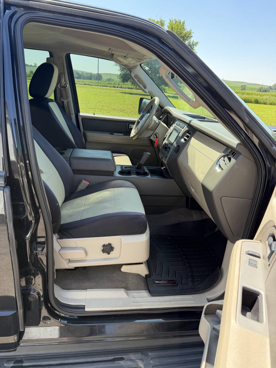Used 2010 Ford Expedition XLT AWD/4WD image 16