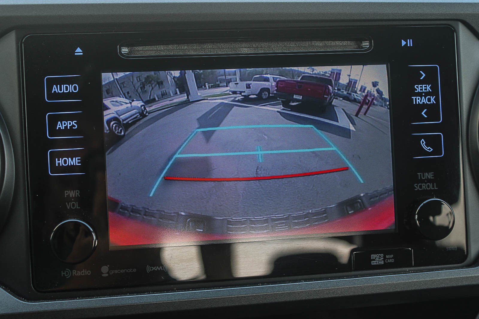 Used 2016 Toyota Tacoma TRD Sport w/ Towing Package image 25