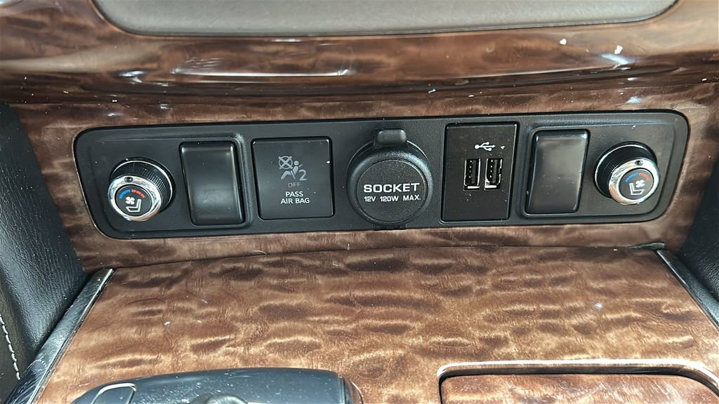 Used 2020 Nissan Armada Platinum w/ Captain's Chairs Package RWD image 28